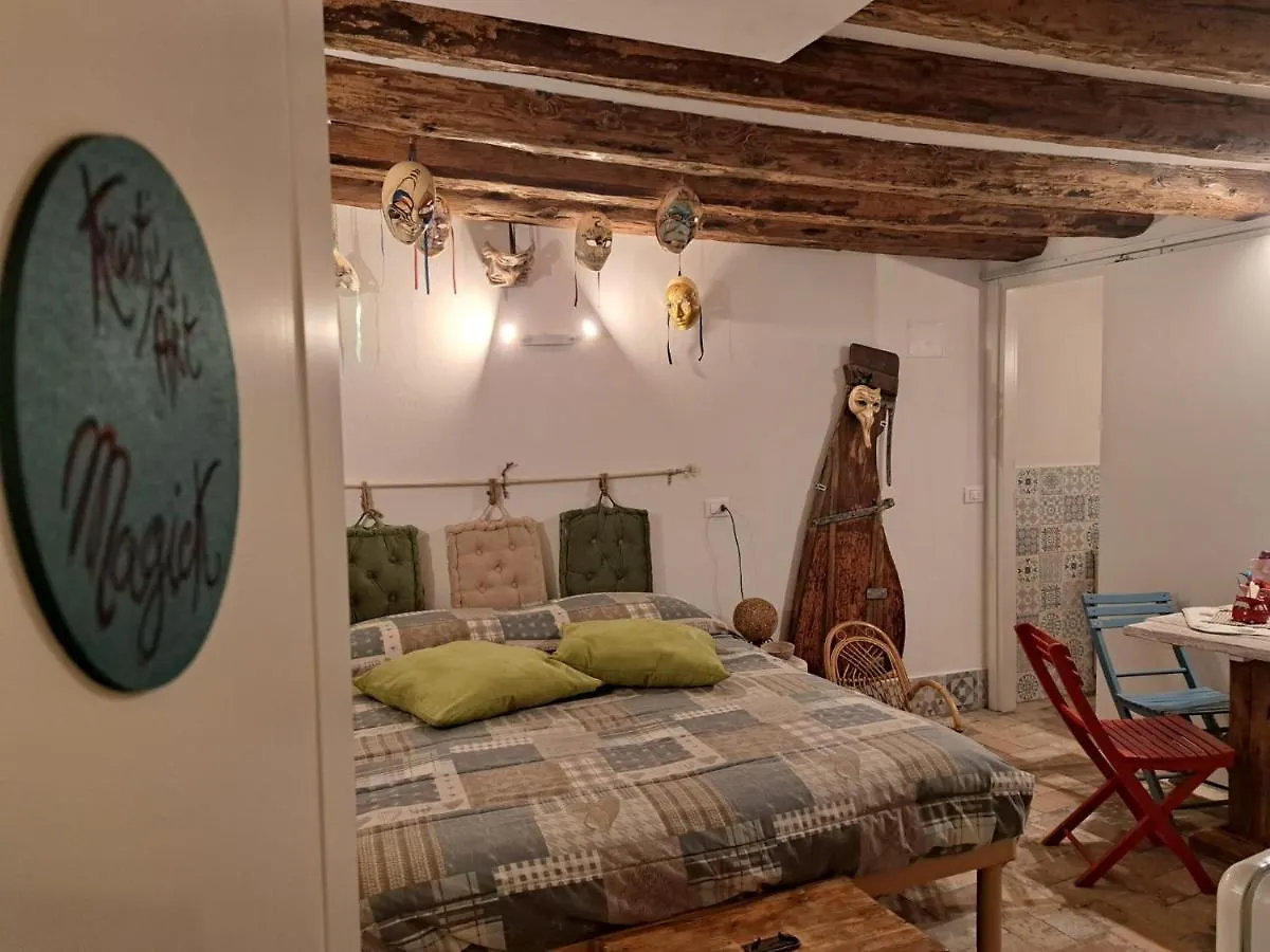 Kristj'S Art Apartment Venice